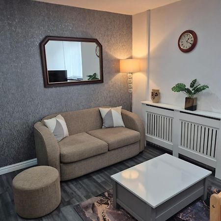 Town Centre Maisonette Улверстон Экстерьер фото
